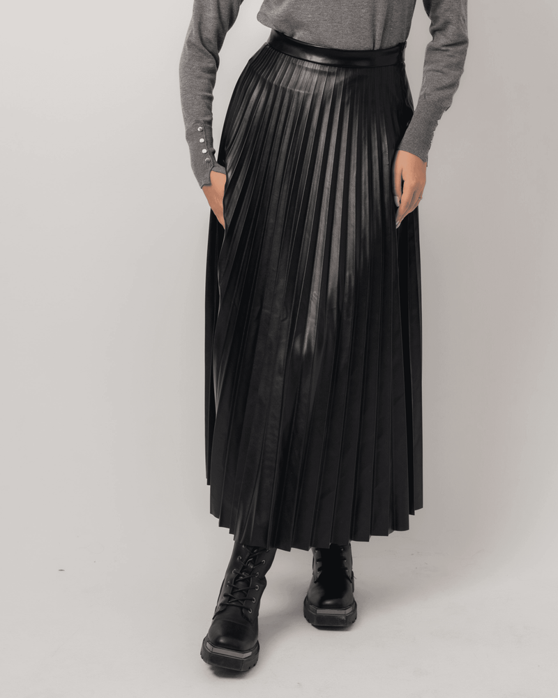 Black Leather Pleated Skirt - Yeilda