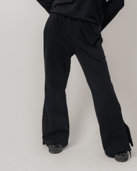 Black Comfy Sweatpants - Yeilda