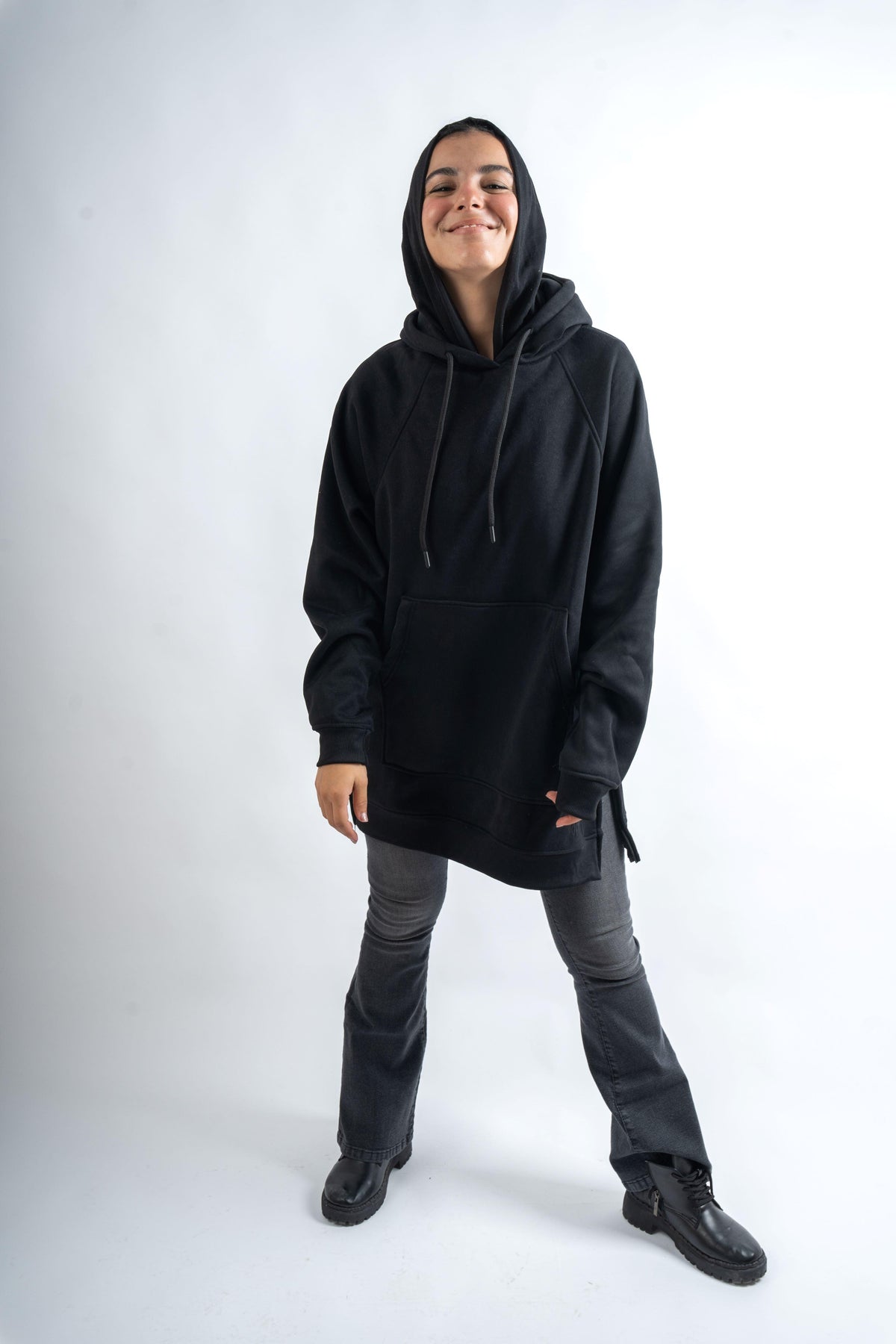 Black Long Hoodie - Yeilda